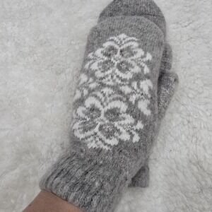 Handmade Goat Down Mittens Grey White Floral Nordic Pattern Warm Winter Gloves